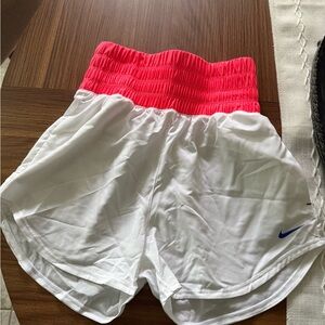Nike Women's White Athletic Shorts with Pink Waistband